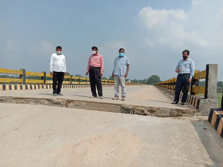 collapsed-kanchi-river-bridge kanchi-river-bridge